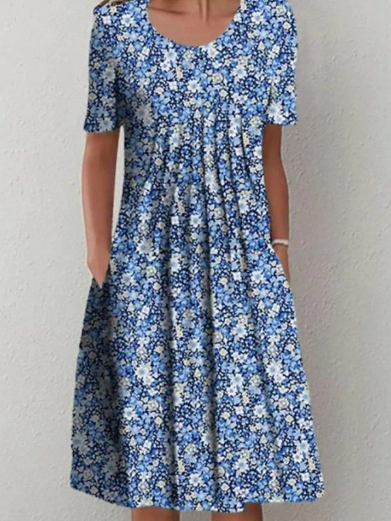 Floral Round Neck Pocket Midi Dress | Spring Summer Women'S Casual Feminine Gown, Modern Artistic Design, Layered Chic Look, Relaxed Everyday Style
