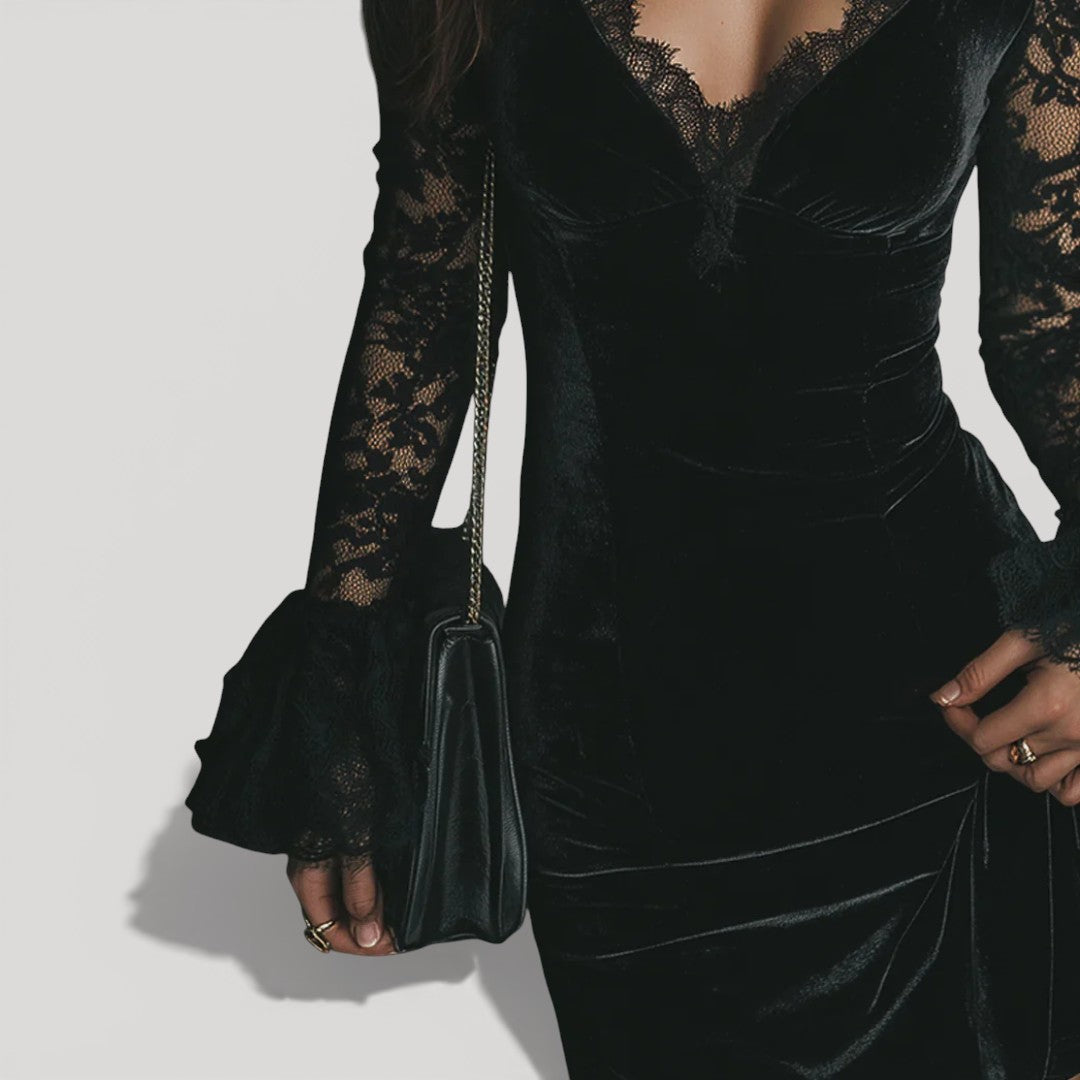 RAVEN – Lush Lace Velvet Gown