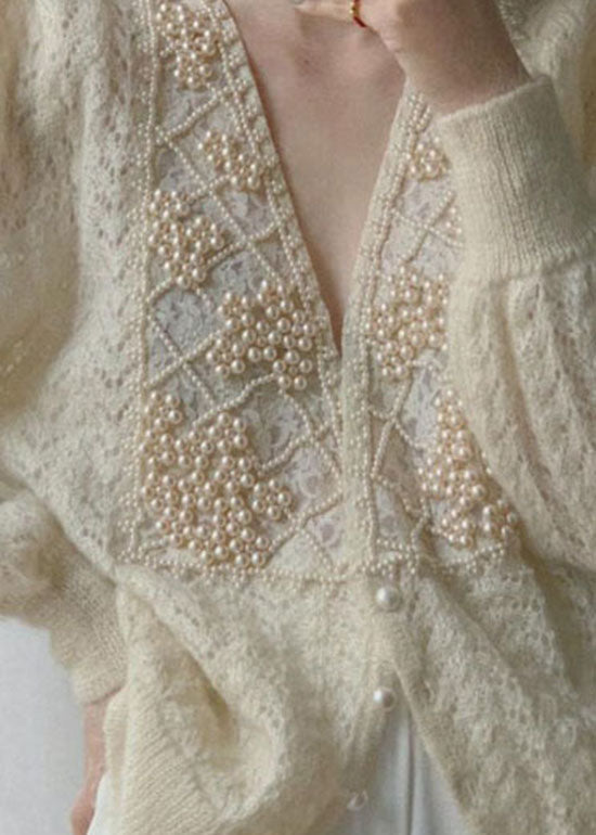 Pearl | Beige V-Neck Pearl Button Knit Coat