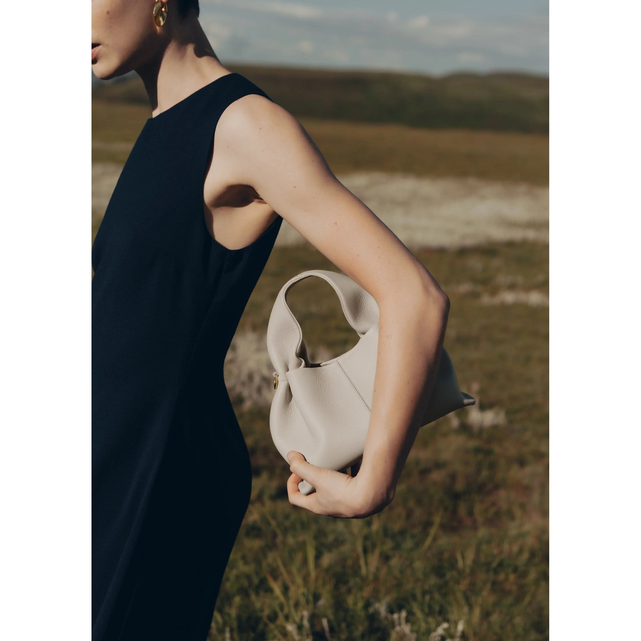 Jamie | Stylish Travel Companion