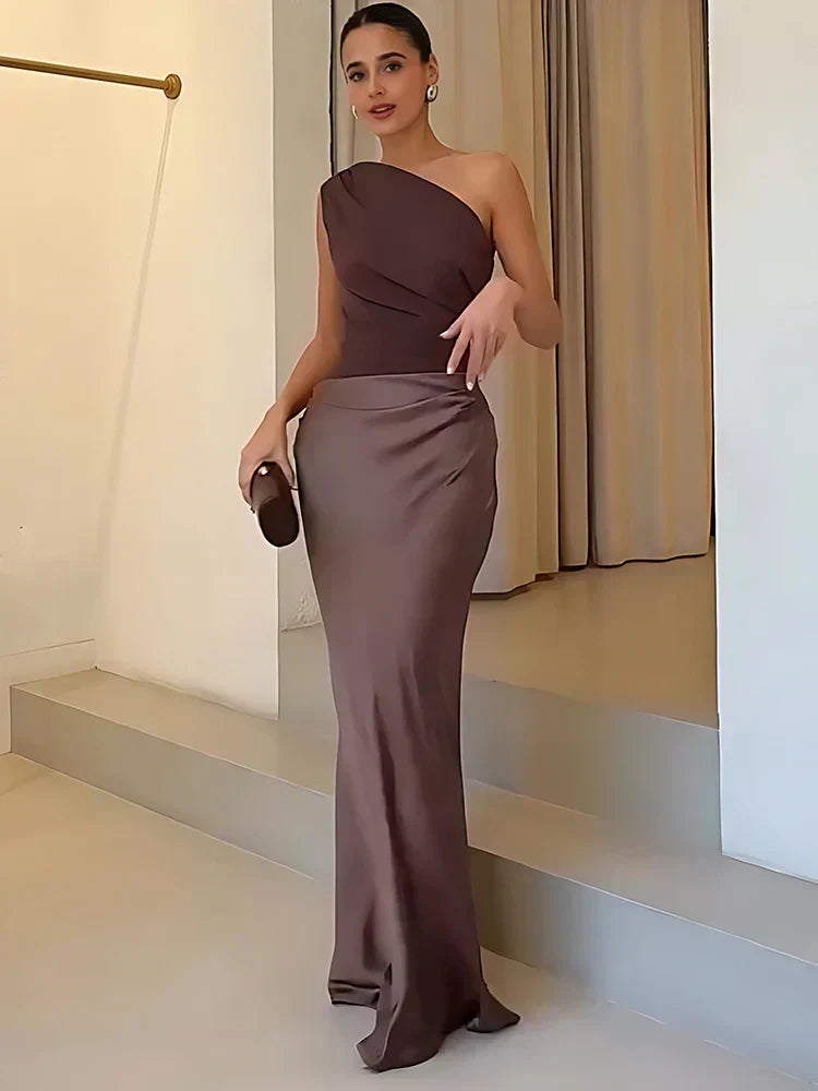 Hayes & Tate™ | Maxi Dress with a Guilt in Satin