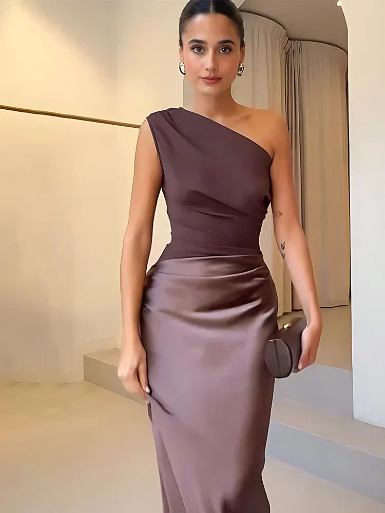 Hayes & Tate™ | Maxi Dress with a Guilt in Satin