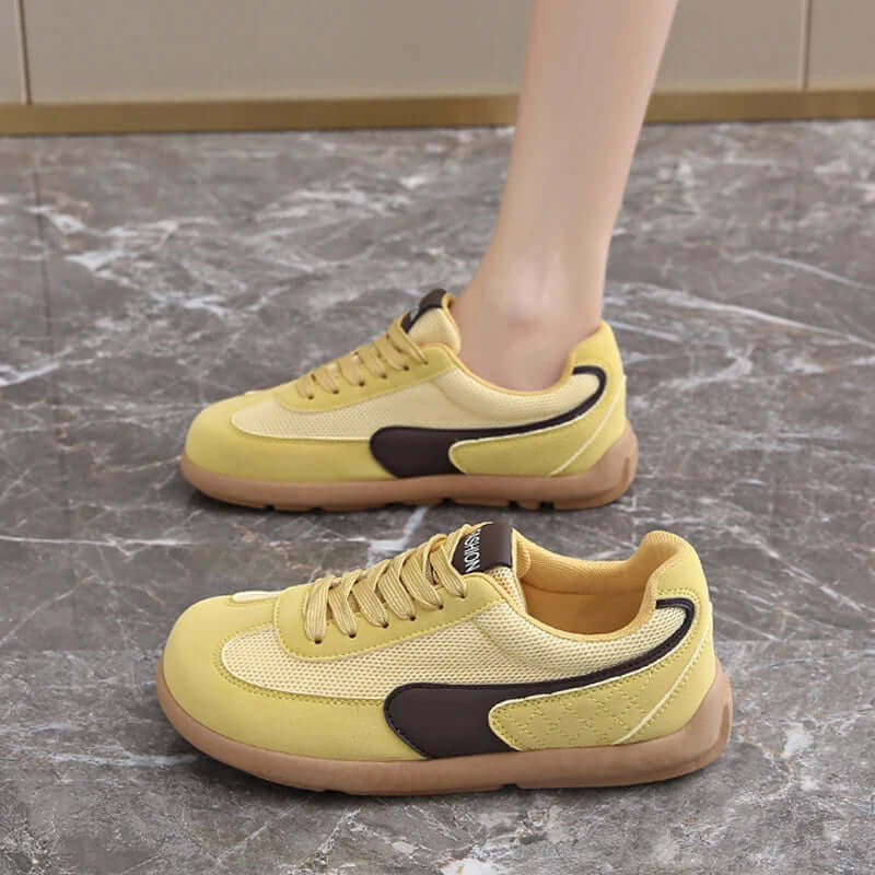 Susan – Shoes with a Wide Toe Cap