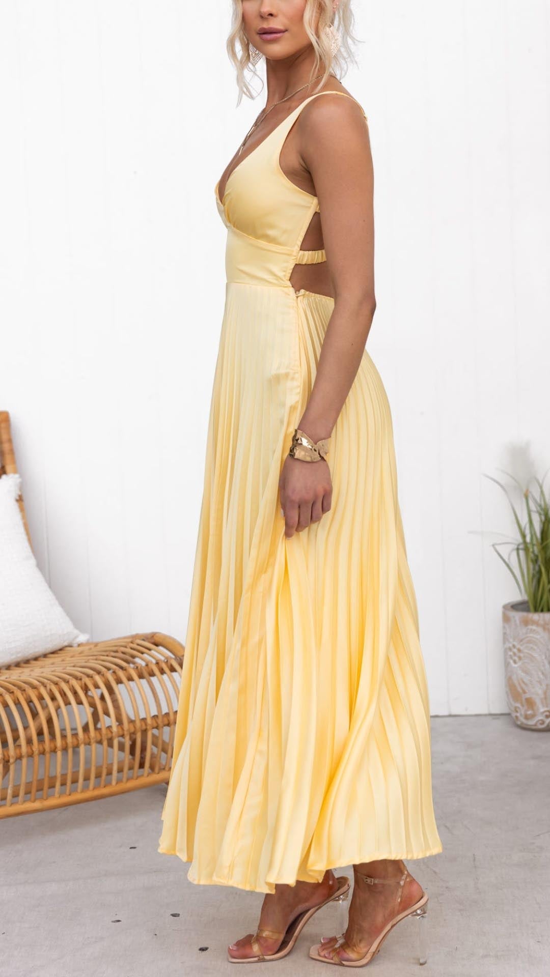 Hayes & Tate™ | Pleated V-Neck Maxi Dress
