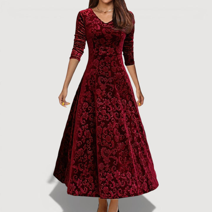 Jillian – Luxurious Velvet Dress