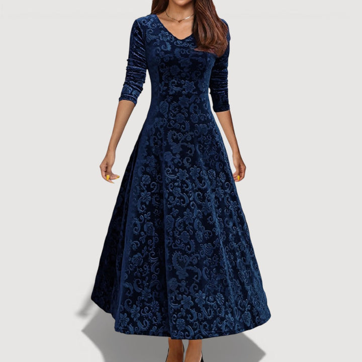 Jillian – Luxurious Velvet Dress