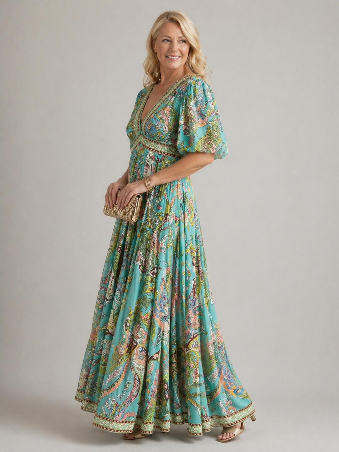 Hayes & Tate™  | Airy maxi dress with puff sleeves and V-neck