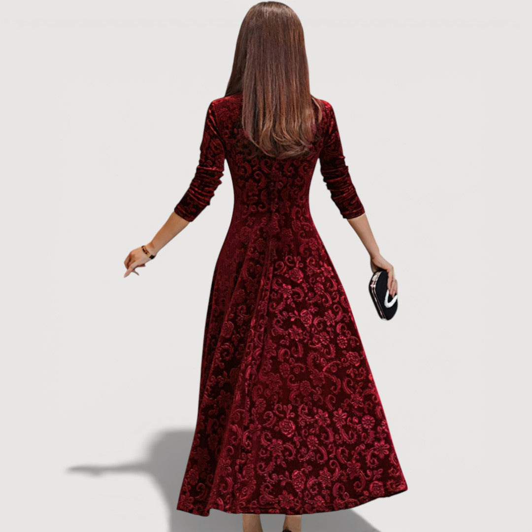 Jillian – Luxurious Velvet Dress
