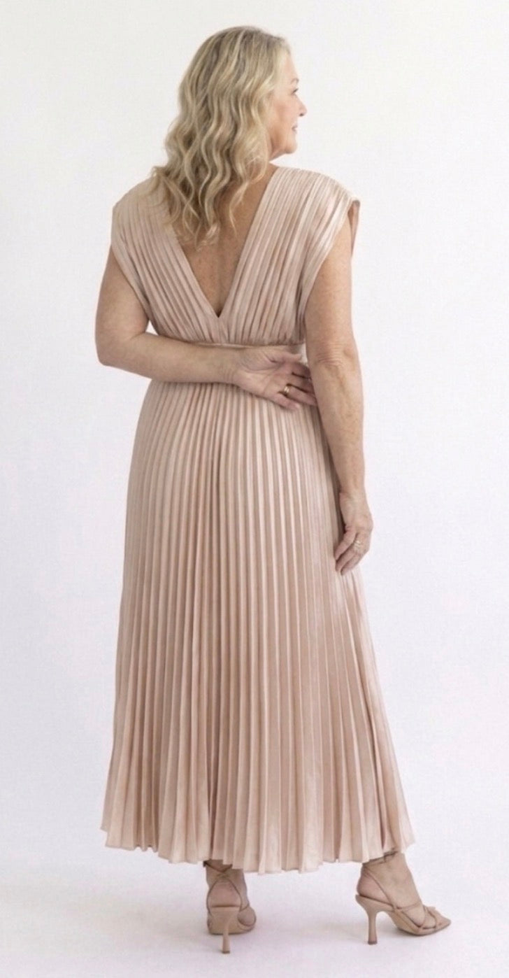 Hayes & Tate™  | Timeless Pleated Midi Dress