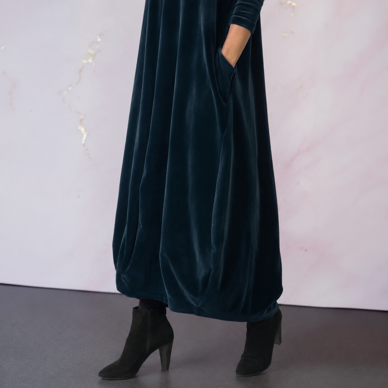 Leona | Velvet Maxi Dress