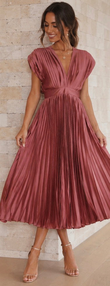 Hayes & Tate™  | Timeless Pleated Midi Dress