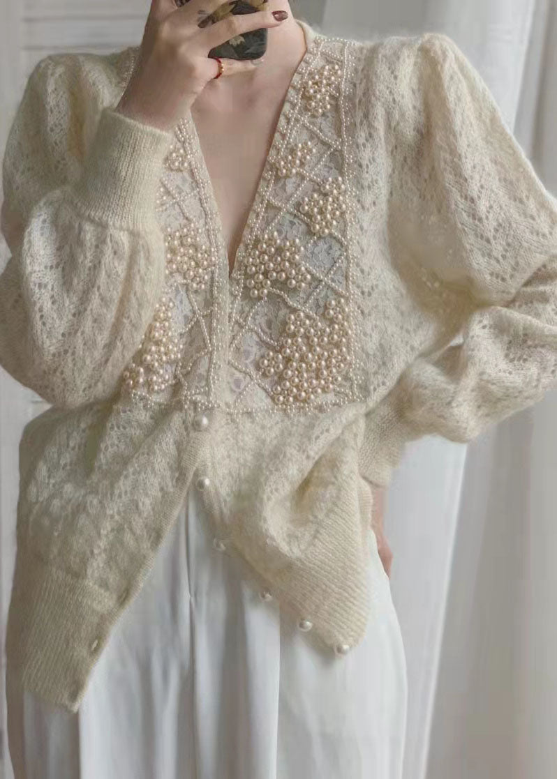 Pearl | Beige V-Neck Pearl Button Knit Coat