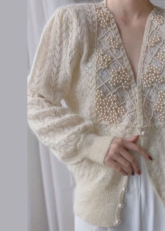 Pearl | Beige V-Neck Pearl Button Knit Coat