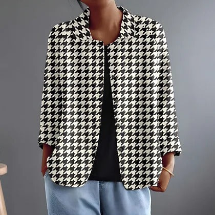 Hyacintha | Houndstooth Point-Collar Button Blouse